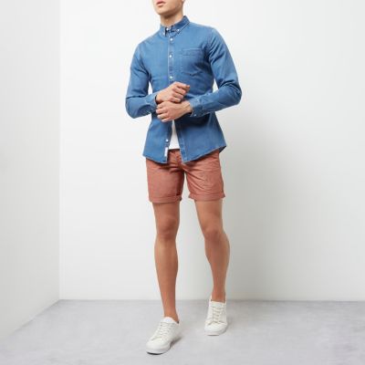 Red textured slim fit casual shorts